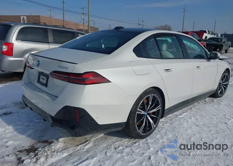 2025 BMW 550E xDrive from USA, damaged, VIN WBA13FK03SCT85659